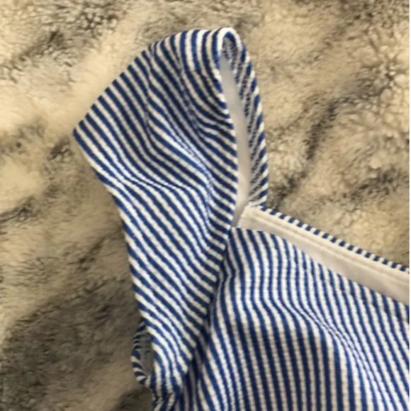 Modcloth "Sissone" Off Shoulder Cap Sleeve Button Up Swim Top - Size Medium - Picture 8 of 9